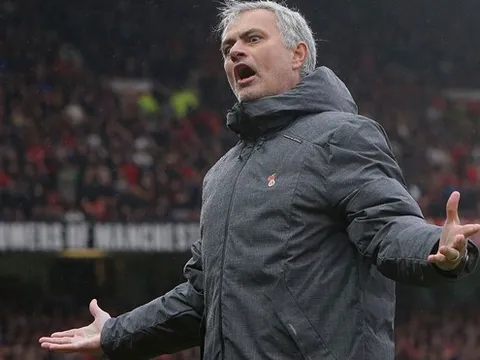 Tại sao Jose Mourinho muốn tháo chạy khỏi MU?