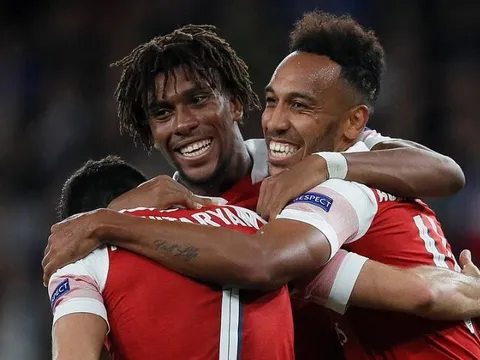 Tam tấu rực sáng, Arsenal vùi dập Vorskla ấn tượng ngày ra quân