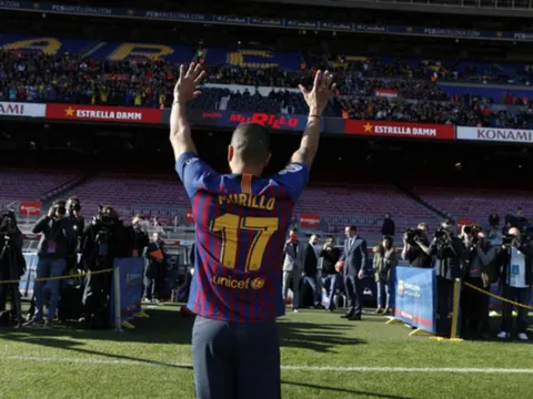 Tân binh Barcelona tiết lộ cái tên "dụ dỗ" anh đến Nou Camp