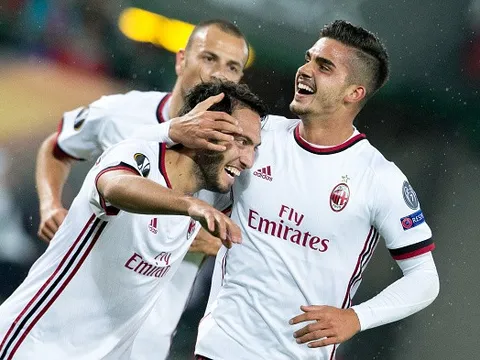 Tân binh lập hattrick, Milan đứng dậy sau vấp ngã