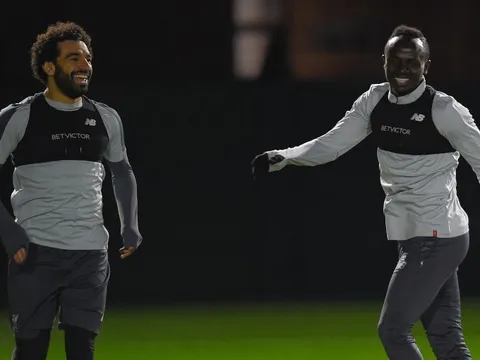 Arsenal vs Chelsea đại chiến, Liverpool tỏ rõ sự vui vẻ