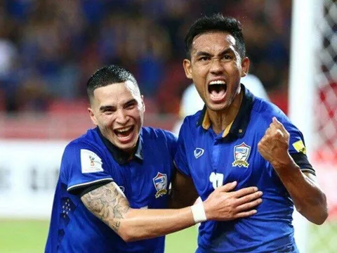 Teerasil Dangda mang băng đội trưởng tuyển Thái Lan dự Asian Cup