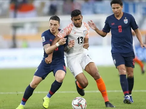 "Messi Chanathip" mất tích, Thái Lan thua sốc Ấn Độ ở trận mở màn Asian Cup
