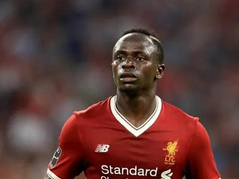Thảm bại trước Liverpool, CĐV Arsenal đòi... "khởi kiện" Sadio Mane