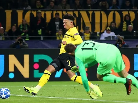 Thần đồng nước Anh rực sáng, Dortmund hủy diệt Atletico Madrid