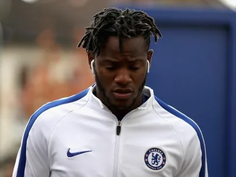 Thần tài chấn thương, CĐV Chelsea lo lắng