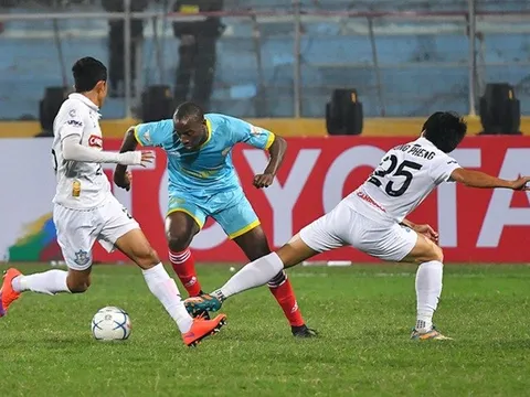 Thắng đậm đội bóng của “Messi Campuchia”, Sanna Khánh Hòa vào bán kết