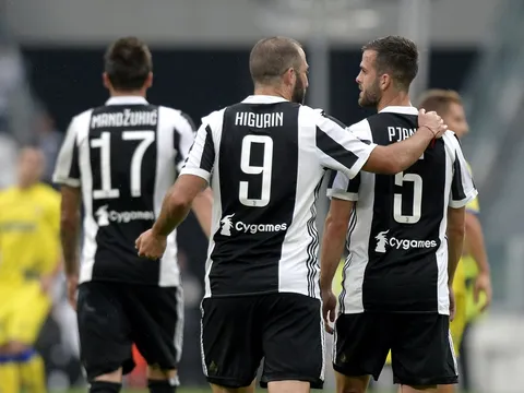 Thắng nhẹ Chievo, Juventus tự tin hành quân đến Camp Nou