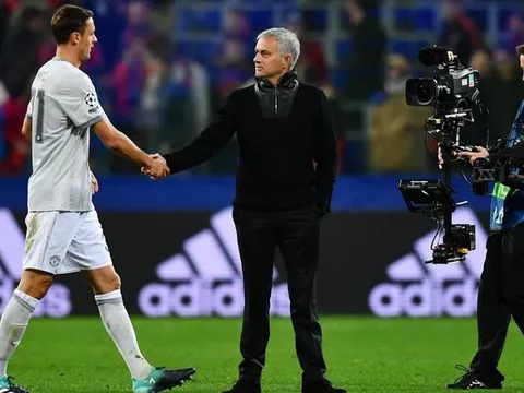 Thắng trận, CĐV Man Utd đã phát hiện ra cầu thủ tệ nhất mùa giải