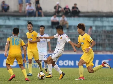Vũ Minh Tuấn tỏa sáng, FLC Thanh Hóa trở lại top 3