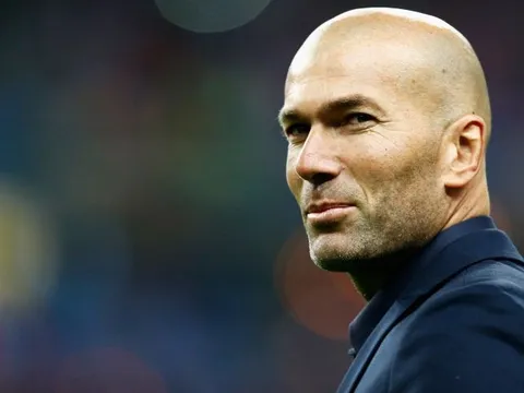 Thất bại mất mặt, CĐV M.U 'dậy sóng' vì Zidane