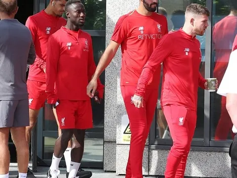 Thấy gương Man Utd, dàn sao Liverpool căng thẳng tiến vào đất khách