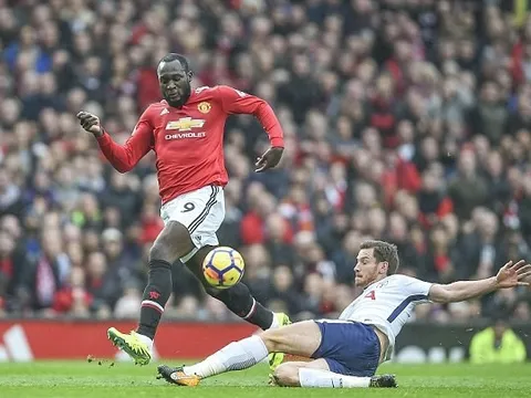 Thấy Lukaku bị NHM chê bai, Mourinho lên tiếng bênh vực