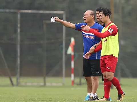 Thầy Park cao tay, Công Phượng dễ ra rìa