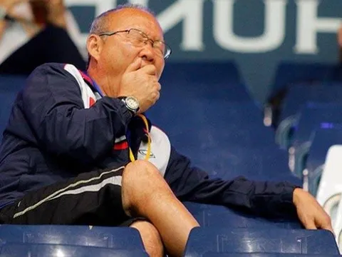 Thầy Park nhận lương thế nào so với tiền nhiệm và đồng nghiệp?