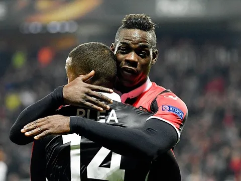 'Thẻ đỏ' giúp Balotelli thêm bùng nổ