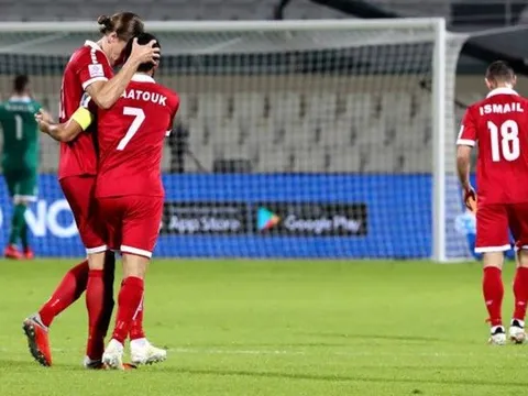 'Thẻ vàng của cầu thủ Lebanon không khác gì một bàn thua'