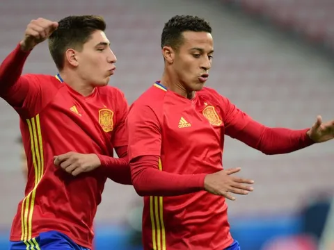 Thiago Alcantara quay Roulette điệu nghệ trong trận thắng Liechtenstein
