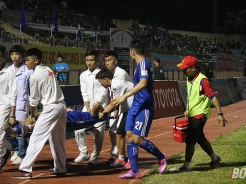 Va chạm với cầu thủ B. Bình Dương, trung vệ Thiago nhập viện cấp cứu