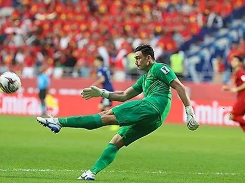 Thoát thua nhờ VAR, CĐV Việt Nam chỉ nói 2 từ duy nhất