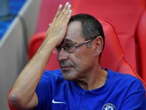 Thói quen của Maurizio Sarri làm "phiền" các cầu thủ Chelsea