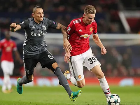 Thời thế tạo anh hùng: Mourinho trình làng "hạt giống đỏ"