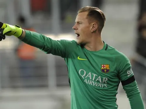 Thủ môn Barca cứu thua xuất sắc nhất châu Âu
