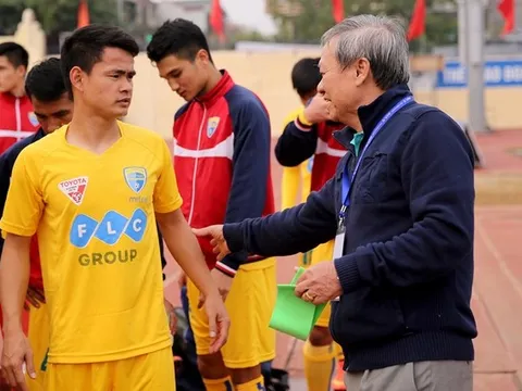 Sai lầm như bán độ, Thanh Thắng vẫn được thầy cũ Lê Thụy Hải bảo vệ