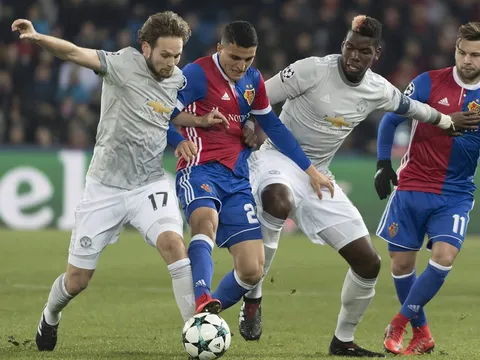 Thua Basel, Blind nhận lỗi, Mourinho bênh vực