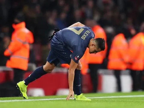 Thua đau Man United, Emery nói một lời thật lòng về Sanchez