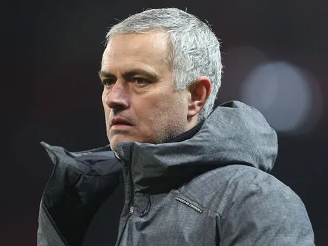 Thua Man City, Jose Mourinho nói gì về cuộc đua đến ngôi vô địch?