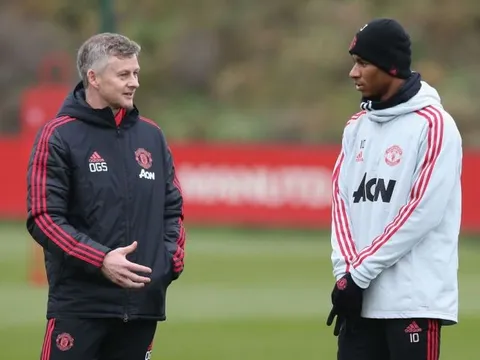 Thua PSG, Solskjaer dạy lại 2 cầu thủ M.U cách ghi bàn