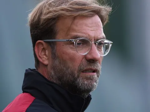 Huyền thoại lên tiếng, khẳng định Klopp cần "trảm" bốn cái tên