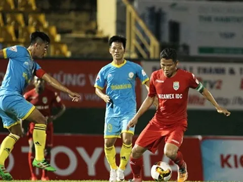 Tiền đạo Anh Đức phá kỷ lục V-League, giành danh hiệu vua phá lưới