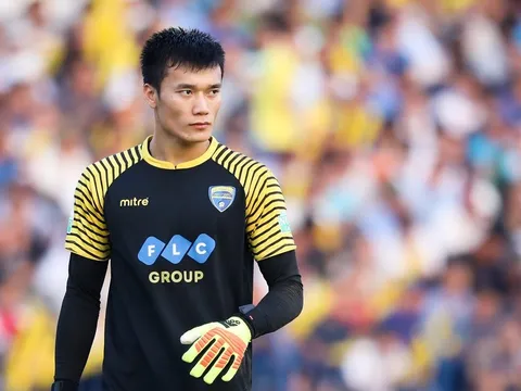 Thủ môn Bùi Tiến Dũng: “Em chưa bao giờ hài lòng với phong độ của mình”