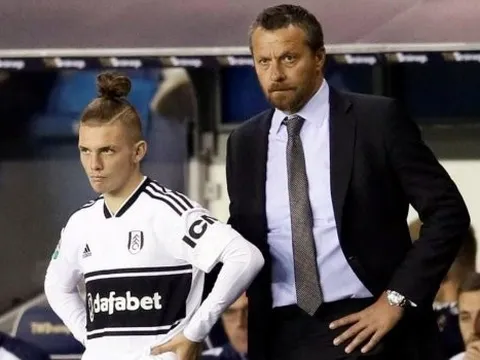 Tiền vệ 15 tuổi có trận ra mắt CLB đang chơi tại Premier League