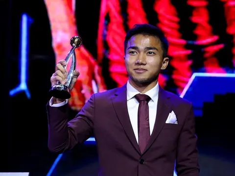 Tiền vệ Chanathip giành Quả bóng vàng Thái Lan 2018