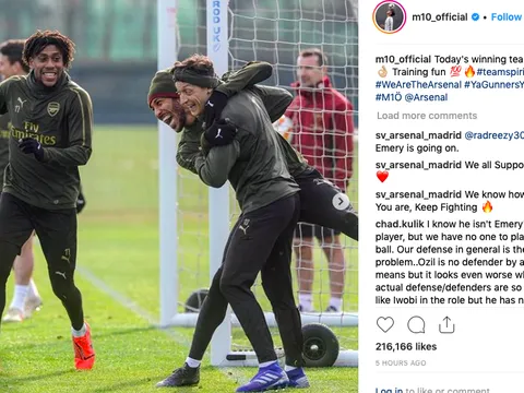 Tiếp tục bị cho ra rìa, Ozil gửi thông điệp tới CĐV Arsenal