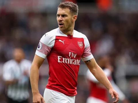 TIẾT LỘ: Đòi hỏi gây sốc của Ramsey với Emery ngay trong trận đấu