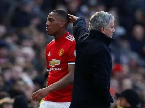Tiết lộ: Hành động 'đáng ngờ' của Martial sau khi Mourinho mất việc