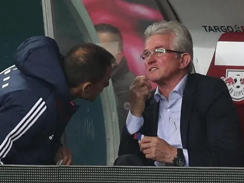 TIẾT LỘ: Heynckes đã cần sự chăm sóc của bác sĩ