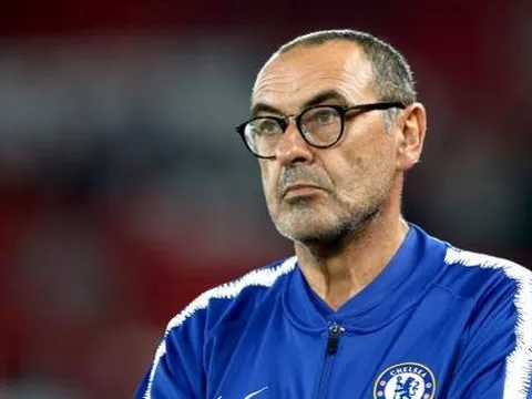 Tiết lộ sốc: Còn lâu Sarri mới đến Chelsea nếu không vì người này