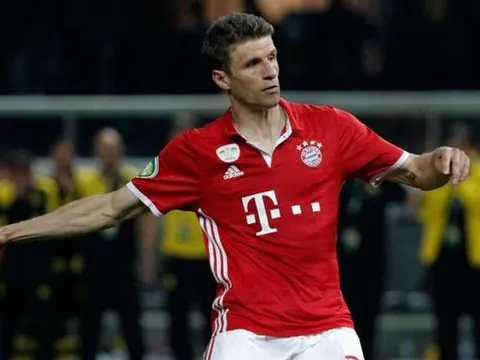 TIẾT LỘ: Thomas Muller từng muốn gia nhập Man Utd