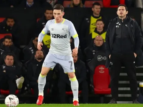 'Tiểu Torres' khẳng định chưa muốn trở lại Liverpool