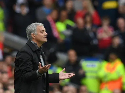 Tin buồn cho Man Utd, Mourinho chưa thắng khi bị dẫn 2 bàn