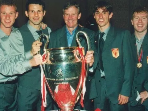 TIN BUỒN! Người "ươm mầm" cho thế hệ Man Utd 1992 qua đời