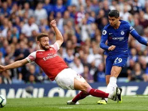 Tin lầm trung vệ, Emery giúp "tiền đạo phòng ngự" của Chelsea hồi sinh mạnh mẽ