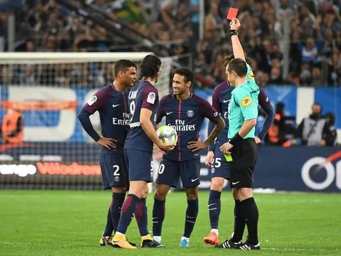 Tình huống dẫn đến thẻ đỏ của Neymar vs Marseille