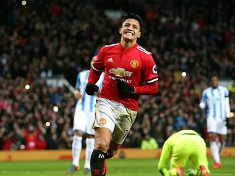 Karius, Sanchez vào đội hình tệ nhất năm 2018
