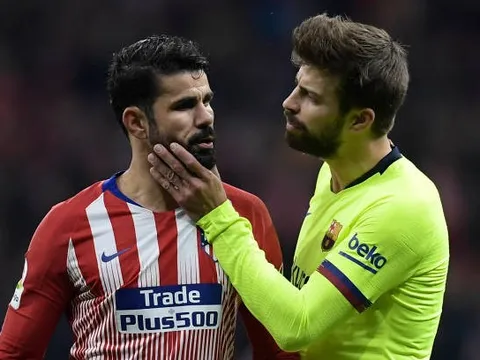 To gan bóp cổ 'Quái thú', cả khán đài 'nín thở' với Pique